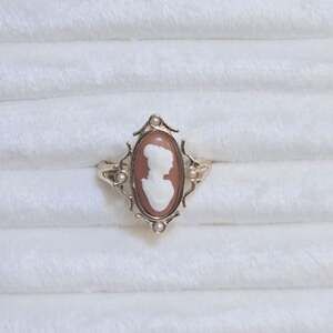 Vintage Avon Cameo And Seed Pearl Ring